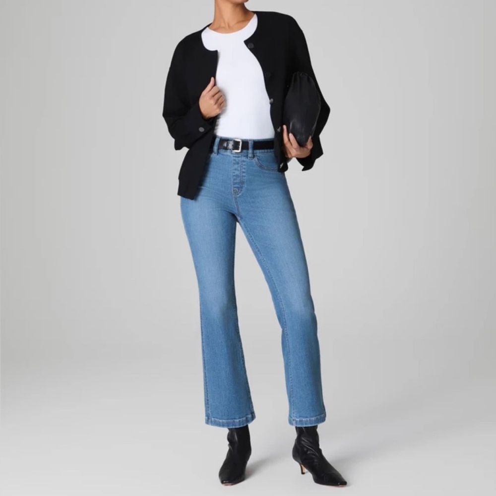 NWOT SPANX Shape Everywear Kick Flare Jeans - Stone Washed Blue